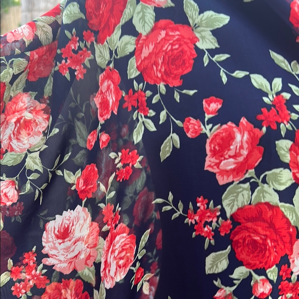 Floral Sheer Kimono Jacket - Red and Black - Picture 5 of 9